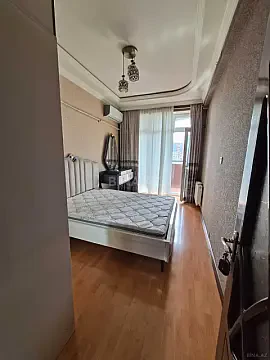 Satılır 3 otaqlı mənzil 98 m² — Bakı, Memar Əcəmi yanı 3 otaq 98.00 m²