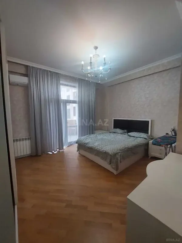 Kirayə verilir 2 otaqlı mənzil 75 m²