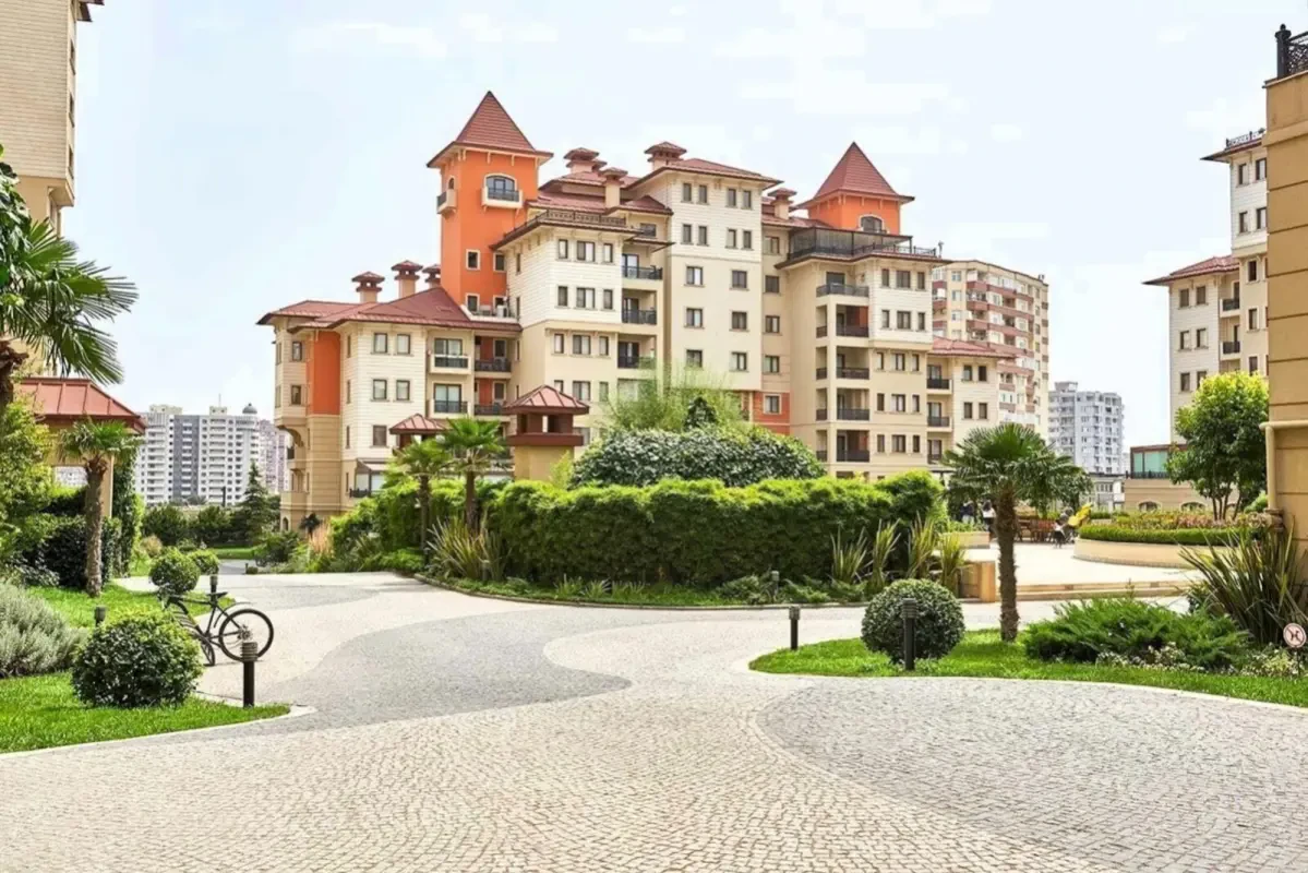Kirayə verilir 3 otaqlı mənzil 150 m²