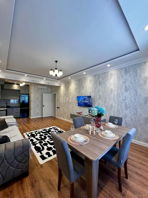 Kirayə verilir 3 otaqlı mənzil 118 m²
