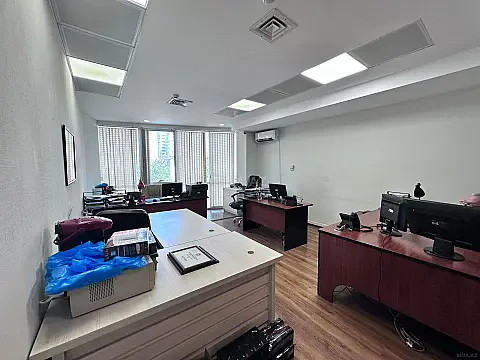 Kirayə verilir 10 otaqlı ofis 300 m² — Bakı, İnşaatçılar 10 otaq 300.00 m²