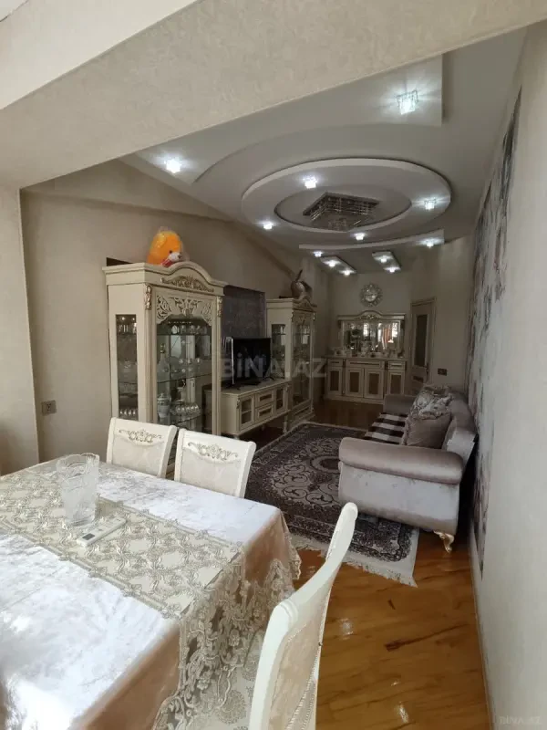 Satılır 2 otaqlı mənzil 62 m²