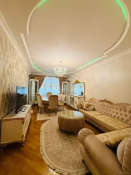 Satılır 4 otaqlı mənzil 140 m² — Bakı, İnşaatçılar 4 otaq 140.00 m²