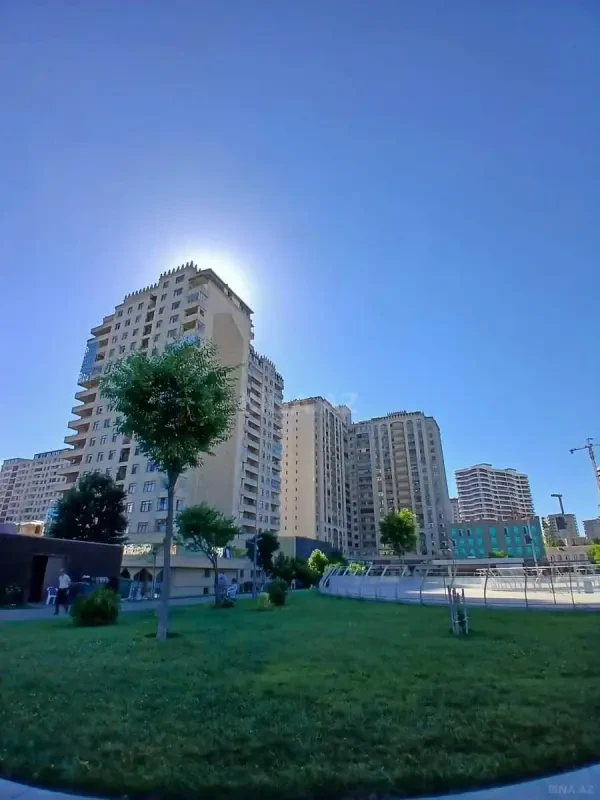 Satılır 2 otaqlı mənzil 96 m²