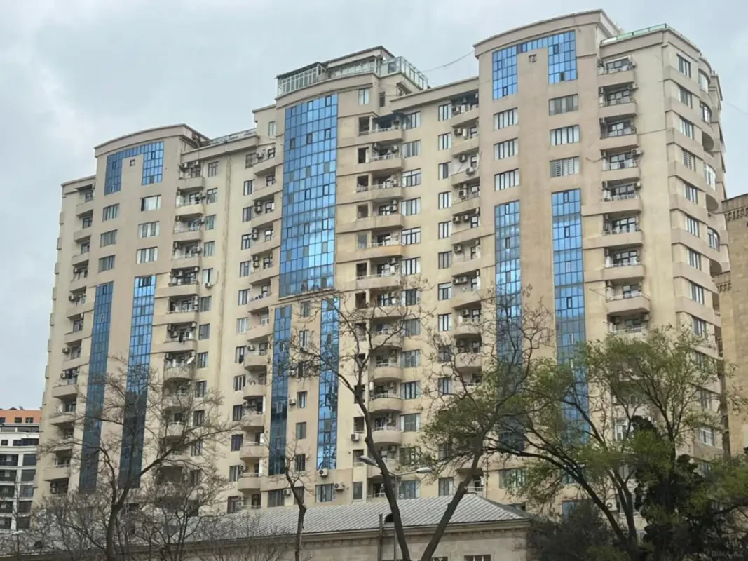 Kirayə verilir 4 otaqlı mənzil 120 m²