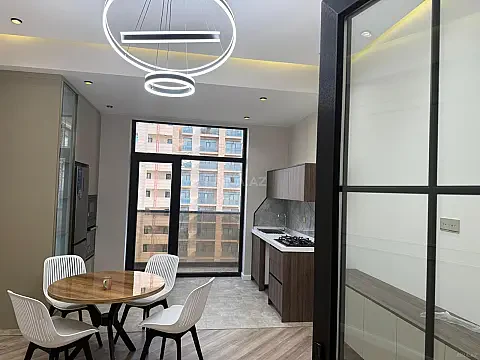 Kirayə verilir 3 otaqlı mənzil 105 m² — Bakı, Nizami 3 otaq 105.00 m²