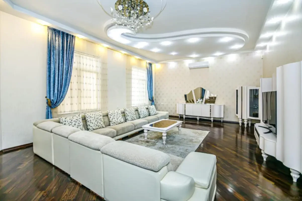 Kirayə verilir 8 otaqlı həyət evi 1400 m²