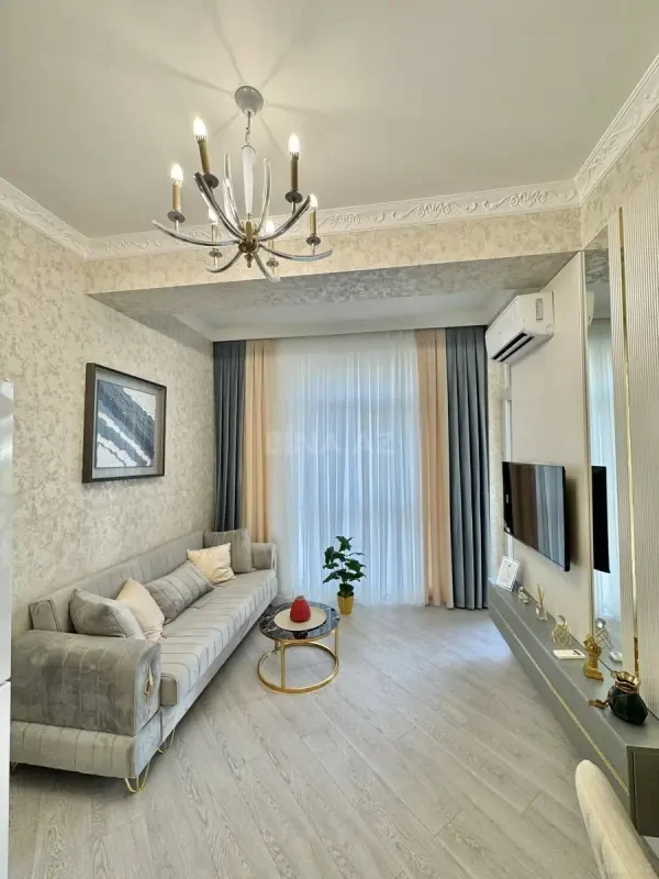 Kirayə verilir 2 otaqlı mənzil 60 m²