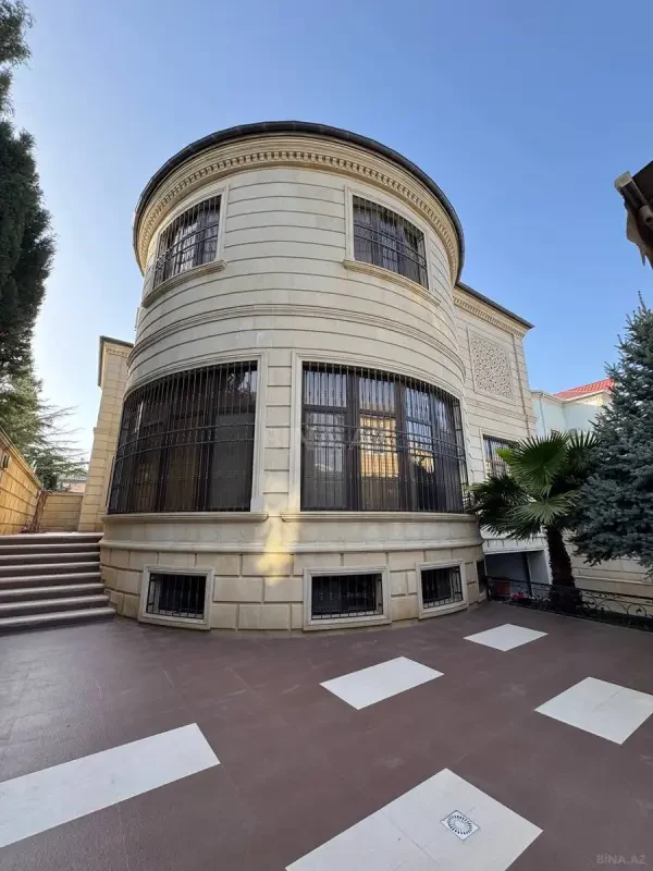 Satılır 6 otaqlı həyət evi 500 m²