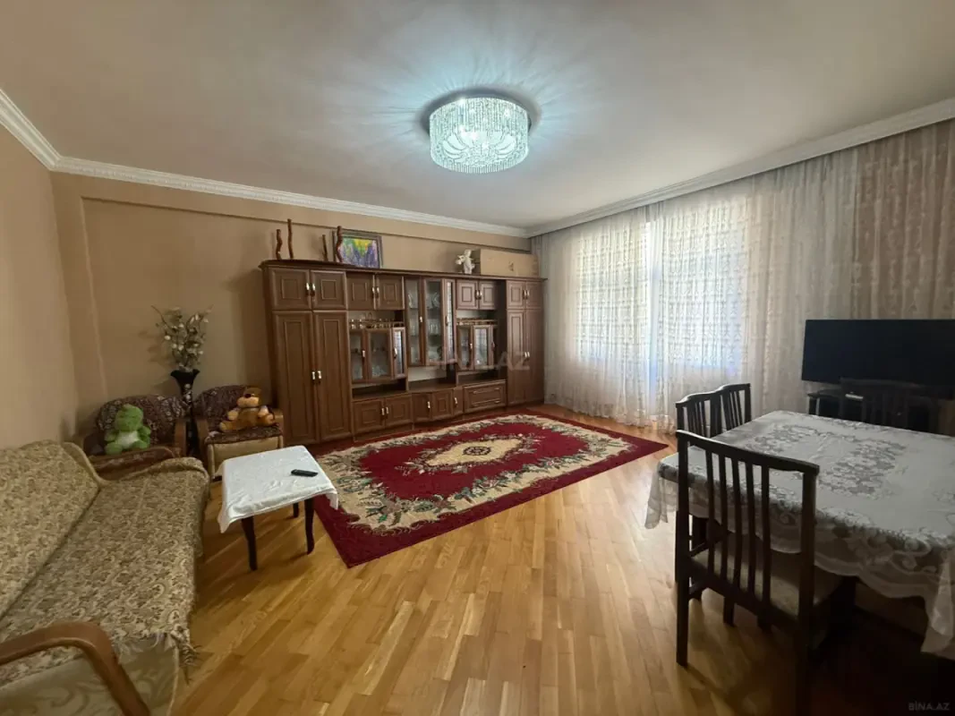 Kirayə verilir 2 otaqlı mənzil 75 m²