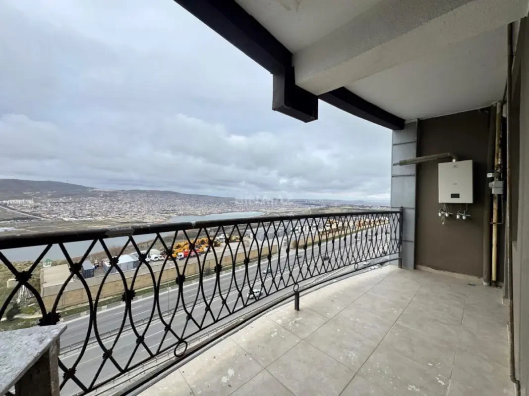 Satılır 3 otaqlı mənzil 117 m²