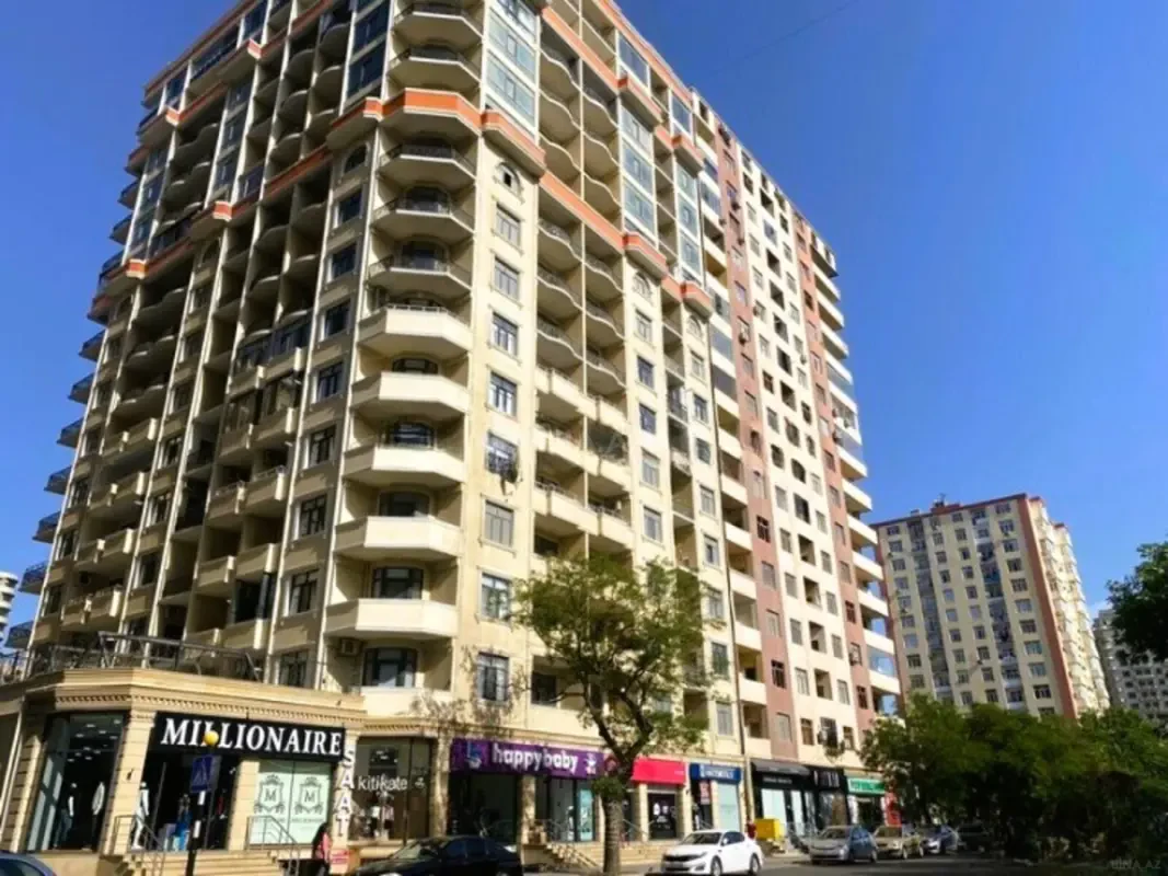 Satılır 3 otaqlı mənzil 150 m²