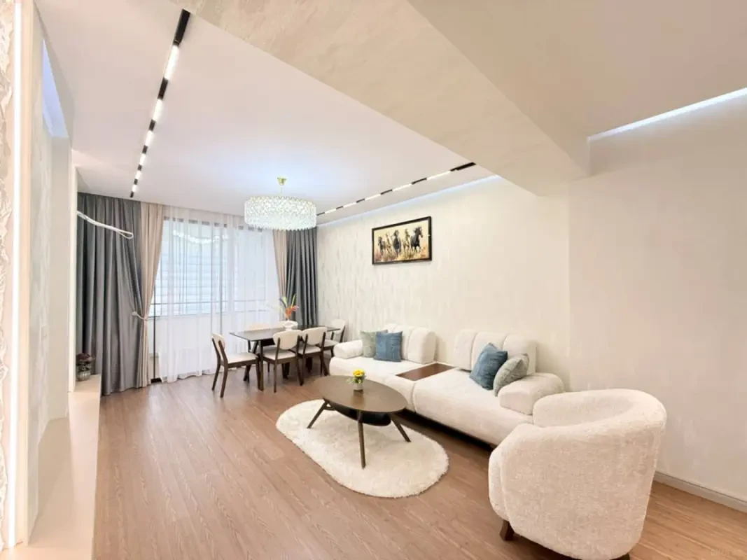 Satılır 3 otaqlı mənzil 101 m²