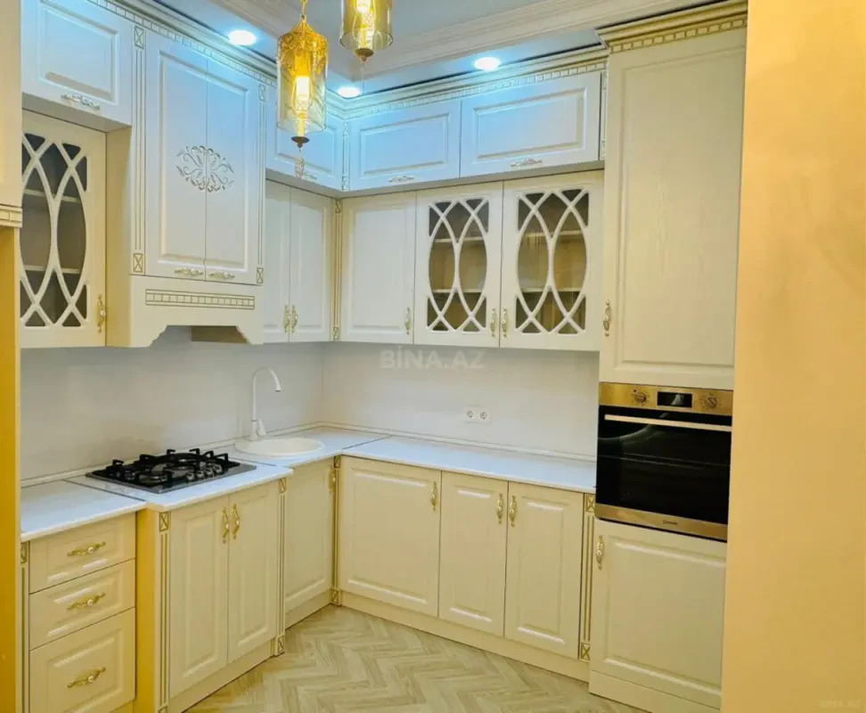 Kirayə verilir 2 otaqlı mənzil 90 m²