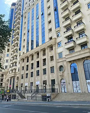 Satılır 4 otaqlı mənzil 206 m² — Bakı 4 otaq 206.00 m²