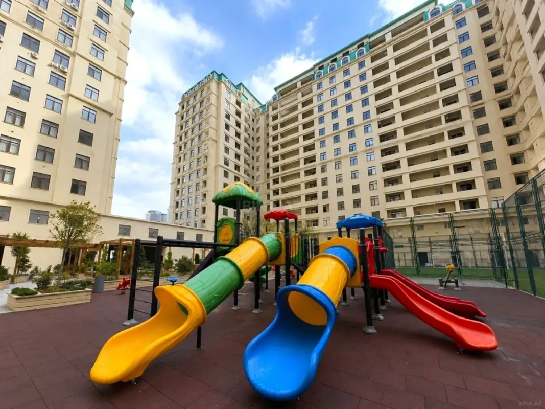 Satılır 2 otaqlı mənzil 85 m²