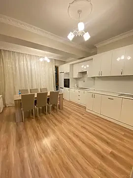 Kirayə verilir 3 otaqlı mənzil 100 m² — Bakı, İnşaatçılar 3 otaq 100.00 m²
