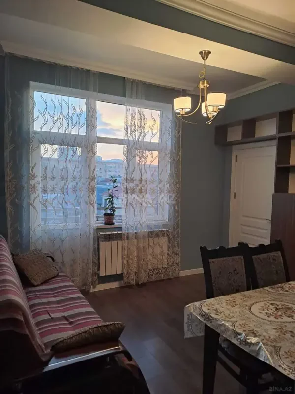 Kirayə verilir 2 otaqlı mənzil 42 m²