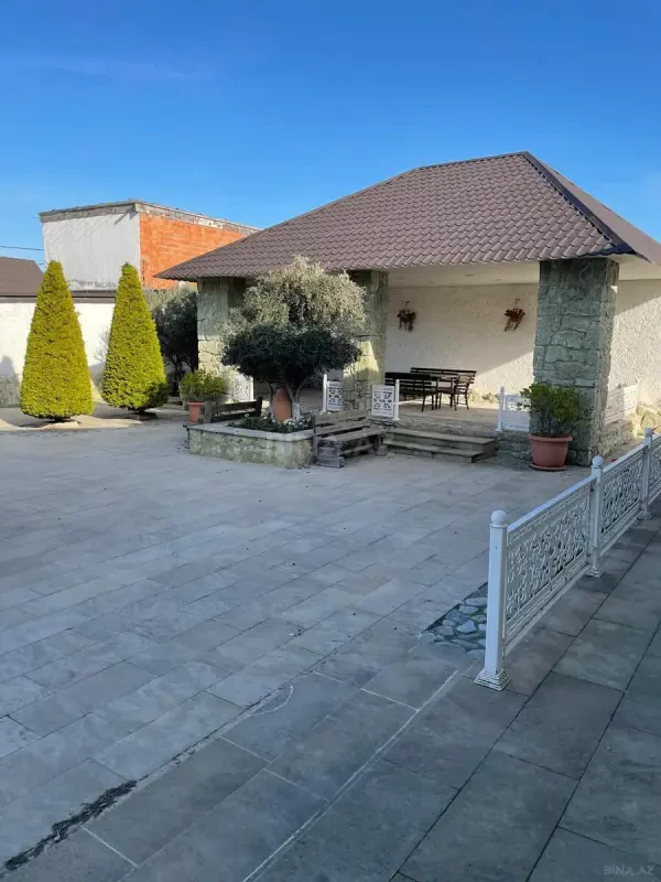Kirayə verilir 4 otaqlı həyət evi 200 m²
