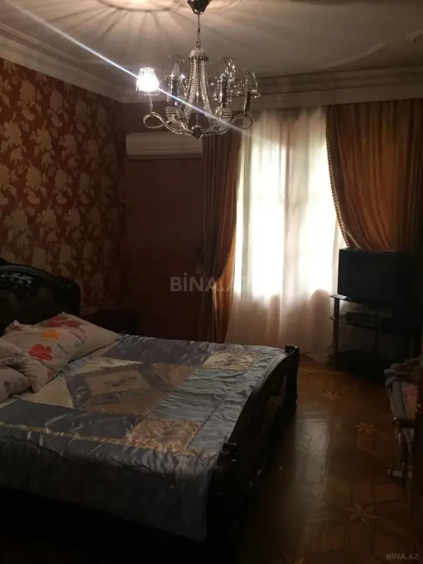 Kirayə verilir 2 otaqlı mənzil 68 m²
