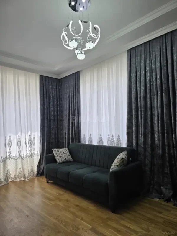 Kirayə verilir 2 otaqlı mənzil 90 m²