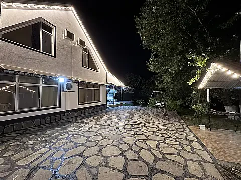 Kirayə verilir 5 otaqlı həyət evi 220 m² — Qəbələ 5 otaq 220.00 m²