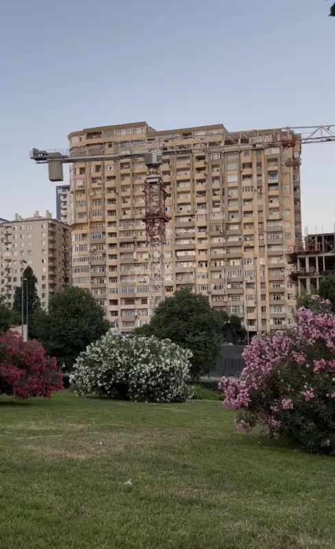 Satılır 3 otaqlı mənzil 130 m²