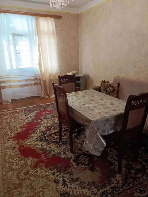 Kirayə verilir 2 otaqlı mənzil 40 m²