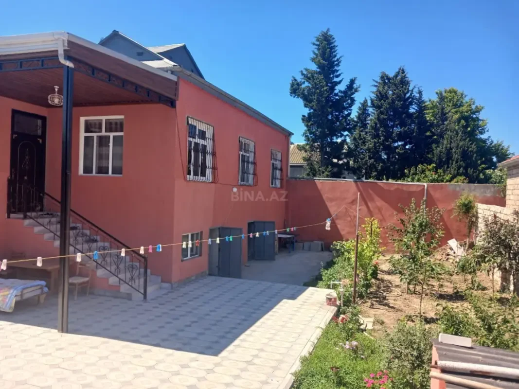 Satılır 6 otaqlı həyət evi 200 m²