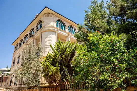 Satılır 7 otaqlı həyət evi 404 m² — Bakı, Badamdar 7 otaq 404.00 m²