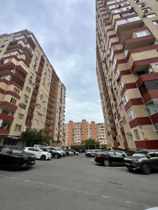 Satılır 2 otaqlı mənzil 68 m²
