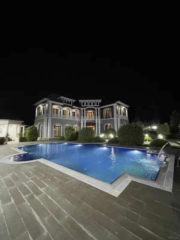 Kirayə verilir 6 otaqlı həyət evi 500 m²