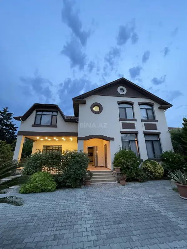 Kirayə verilir 6 otaqlı həyət evi 500 m²