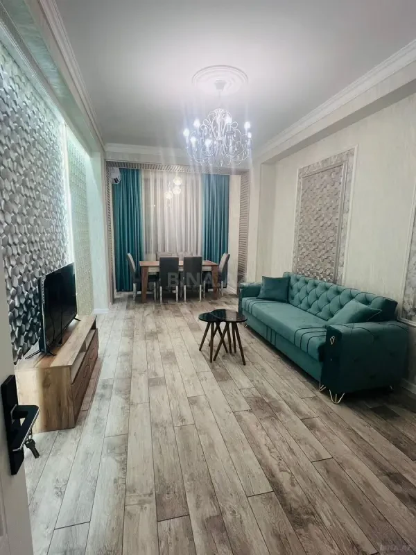 Kirayə verilir 2 otaqlı mənzil 73 m²
