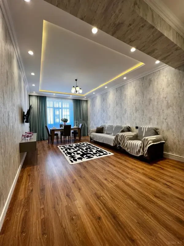 Kirayə verilir 3 otaqlı mənzil 125 m²