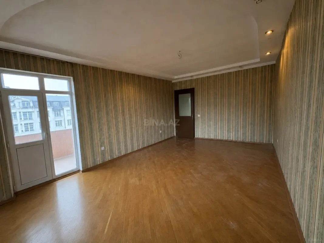 Satılır 2 otaqlı mənzil 100 m²