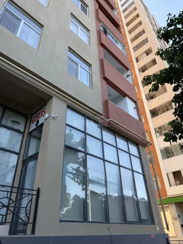 Kirayə verilir obyekt 140 m²