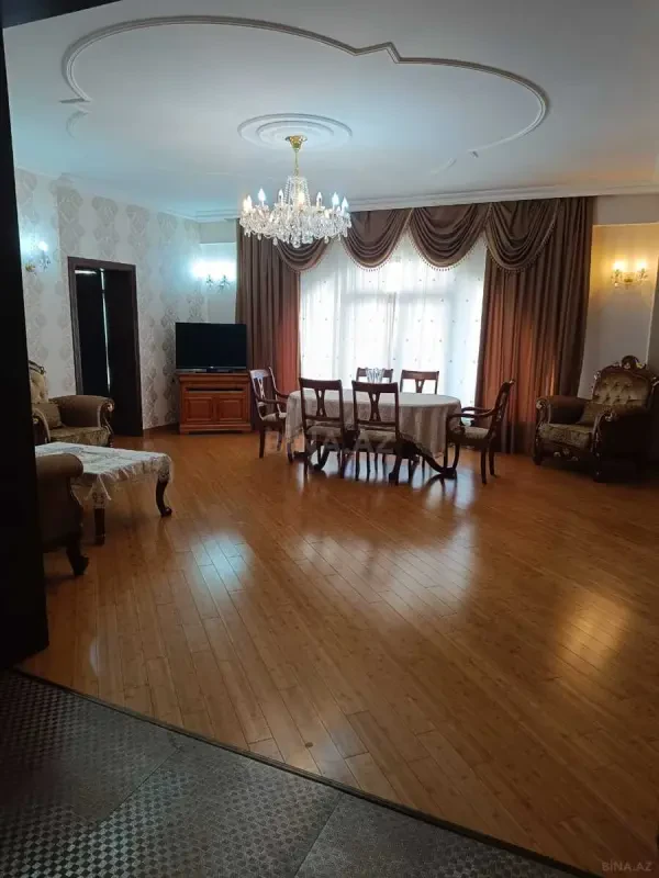 Kirayə verilir 3 otaqlı mənzil 120 m²