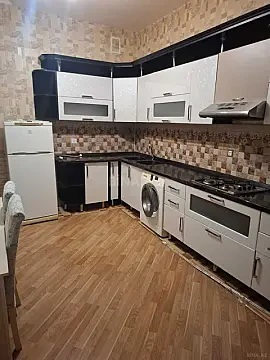 Kirayə verilir 3 otaqlı mənzil 105 m² — Bakı, Həzi Aslanov qəs. 3 otaq 105.00 m²