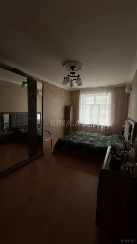 Kirayə verilir 2 otaqlı mənzil 65 m²