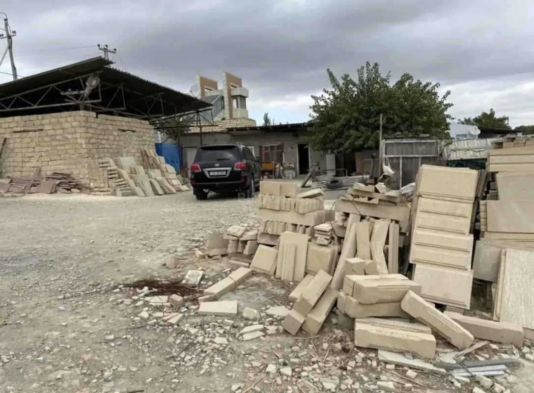 Kirayə verilir obyekt 2000 m²