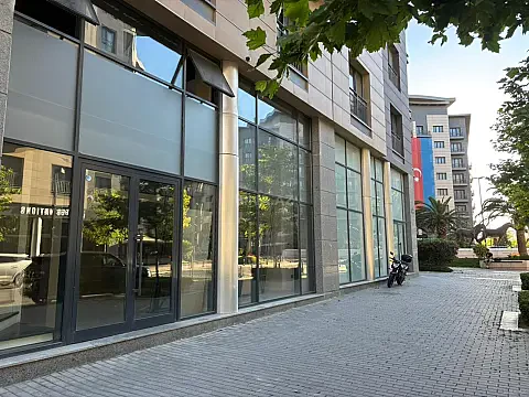 Kirayə verilir obyekt 200 m² — Bakı 200.00 m²