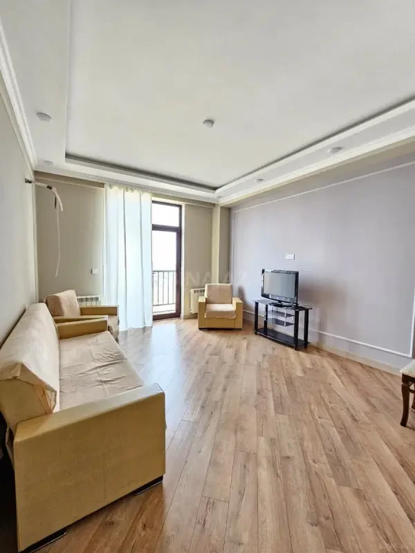 Kirayə verilir 2 otaqlı mənzil 80 m²