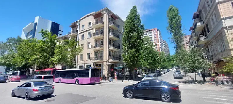 Kirayə verilir 4 otaqlı ofis 80 m² — Bakı 4 otaq 80.00 m²