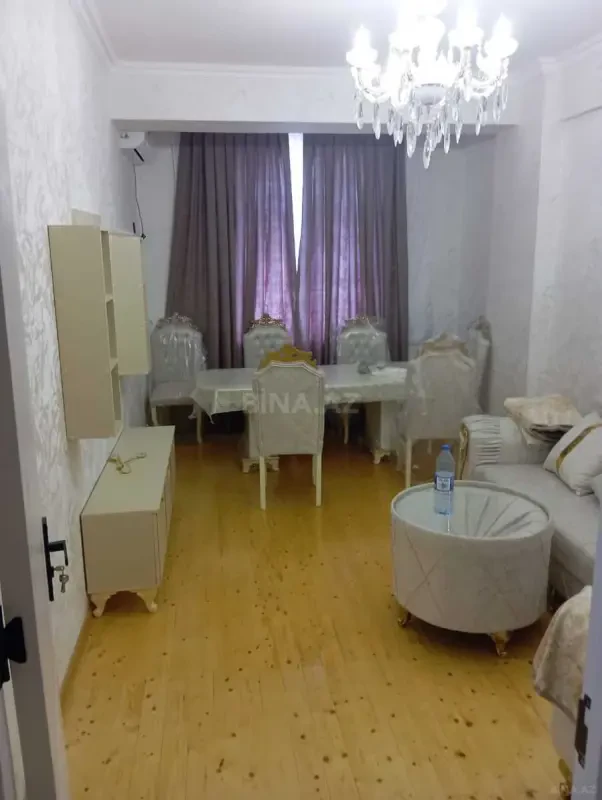 Kirayə verilir 2 otaqlı mənzil 70 m²