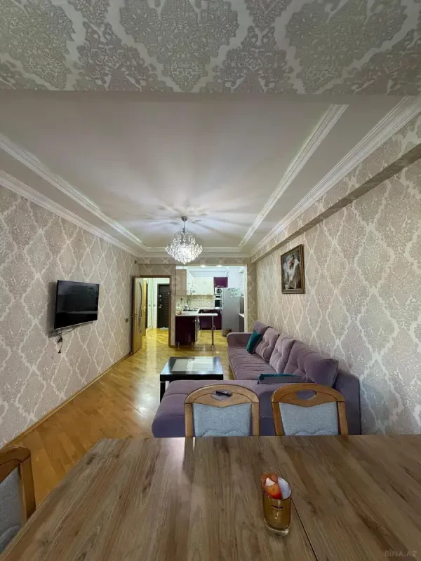Kirayə verilir 2 otaqlı mənzil 70 m²