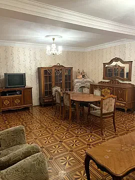Satılır 5 otaqlı mənzil 130 m² — Bakı 5 otaq 130.00 m²