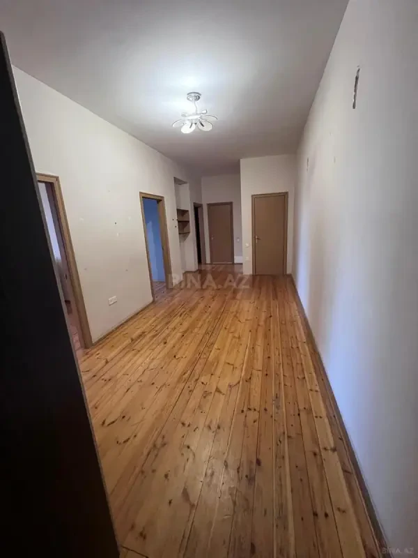 Kirayə verilir 2 otaqlı mənzil 92 m²