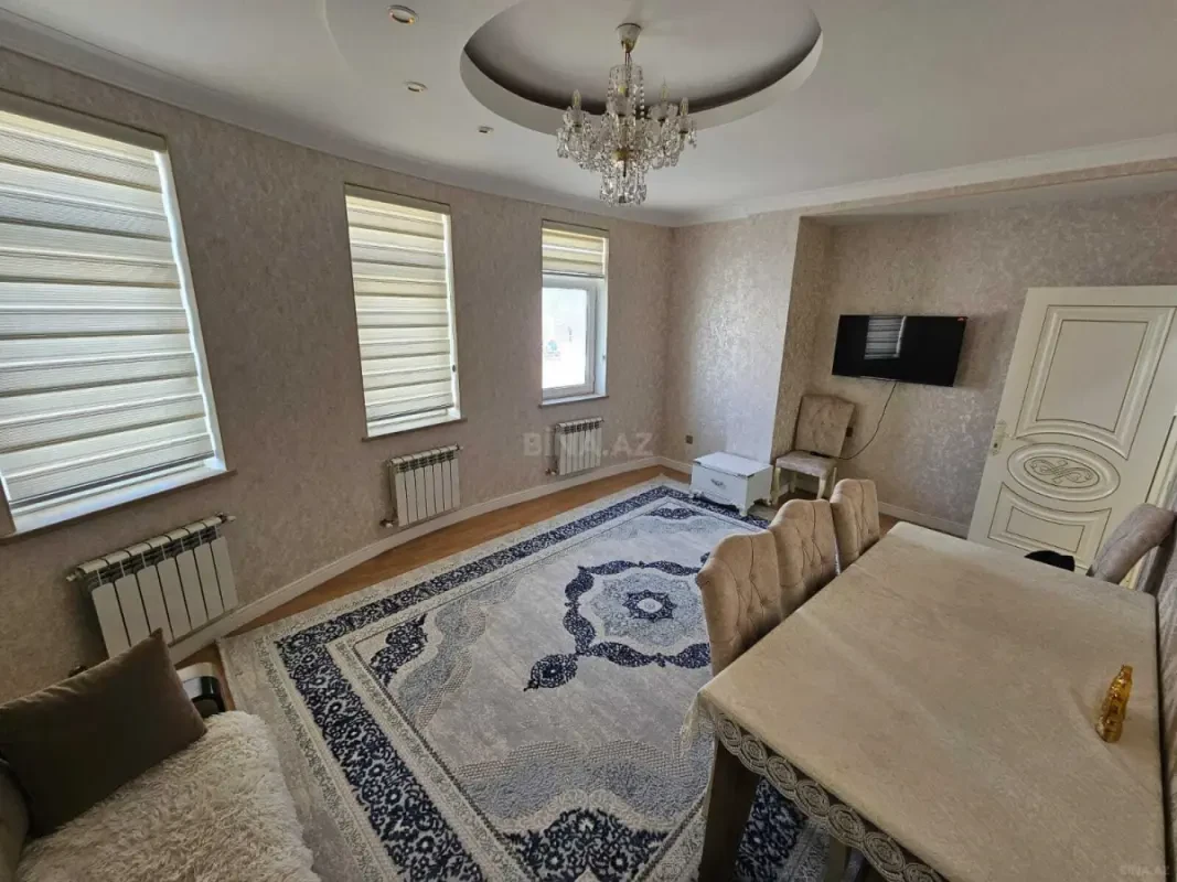 Kirayə verilir 2 otaqlı mənzil 93 m²