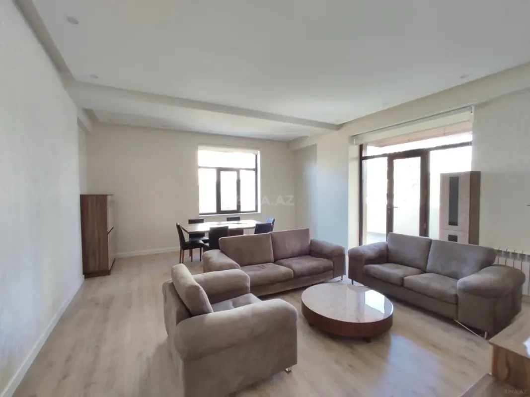 Kirayə verilir 3 otaqlı mənzil 140 m²
